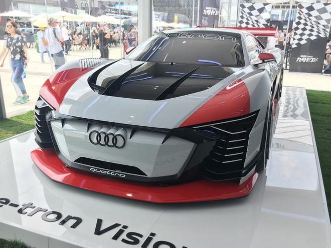 奥迪e-tron Vision GT概念车首次亮相